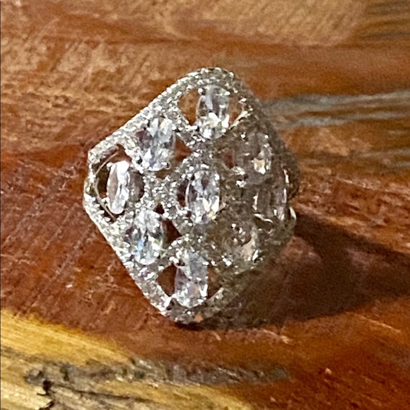 Sterling SilverChain Link Marquis Ring with Swarovski Crystals SZ 8 - Picture 4 of 5